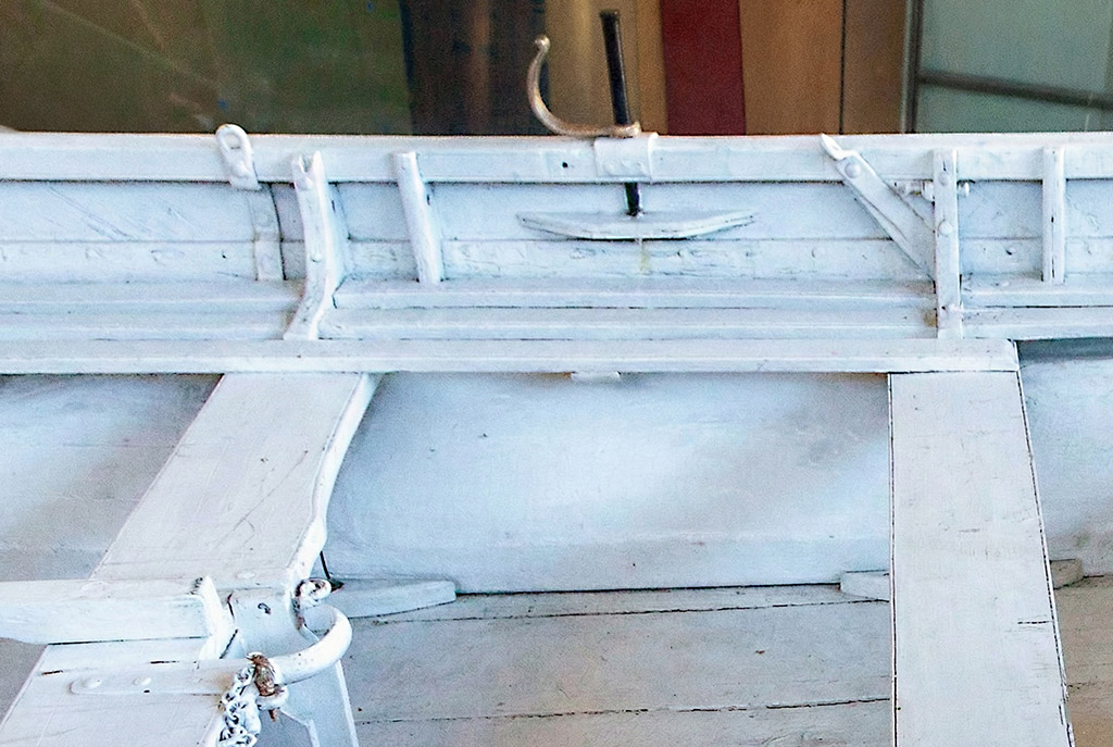 Gunwale eyebolts and rowing oar